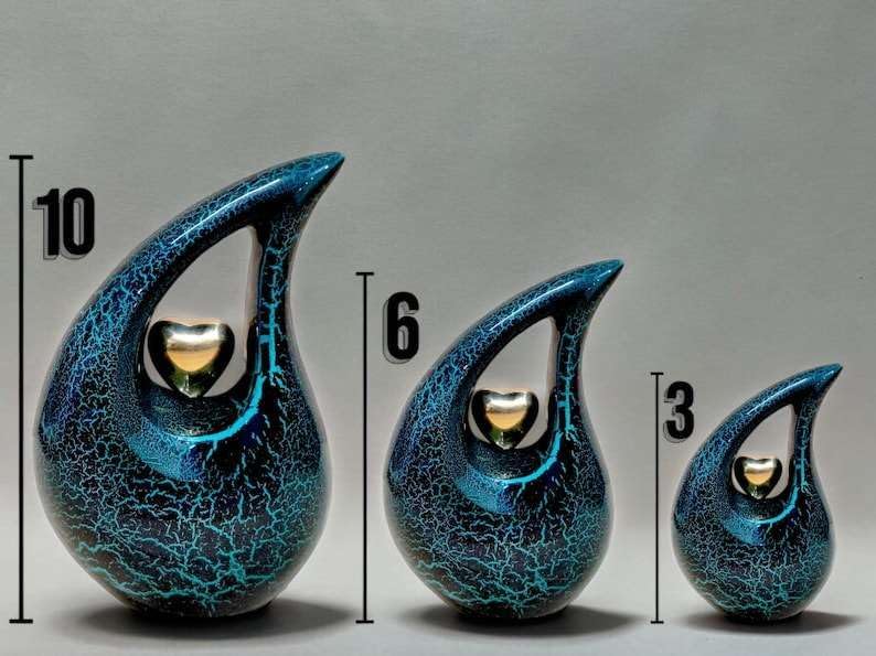 Teardrop Urn with Golden Heart for Human Ashes - Decorative Cremation Urn